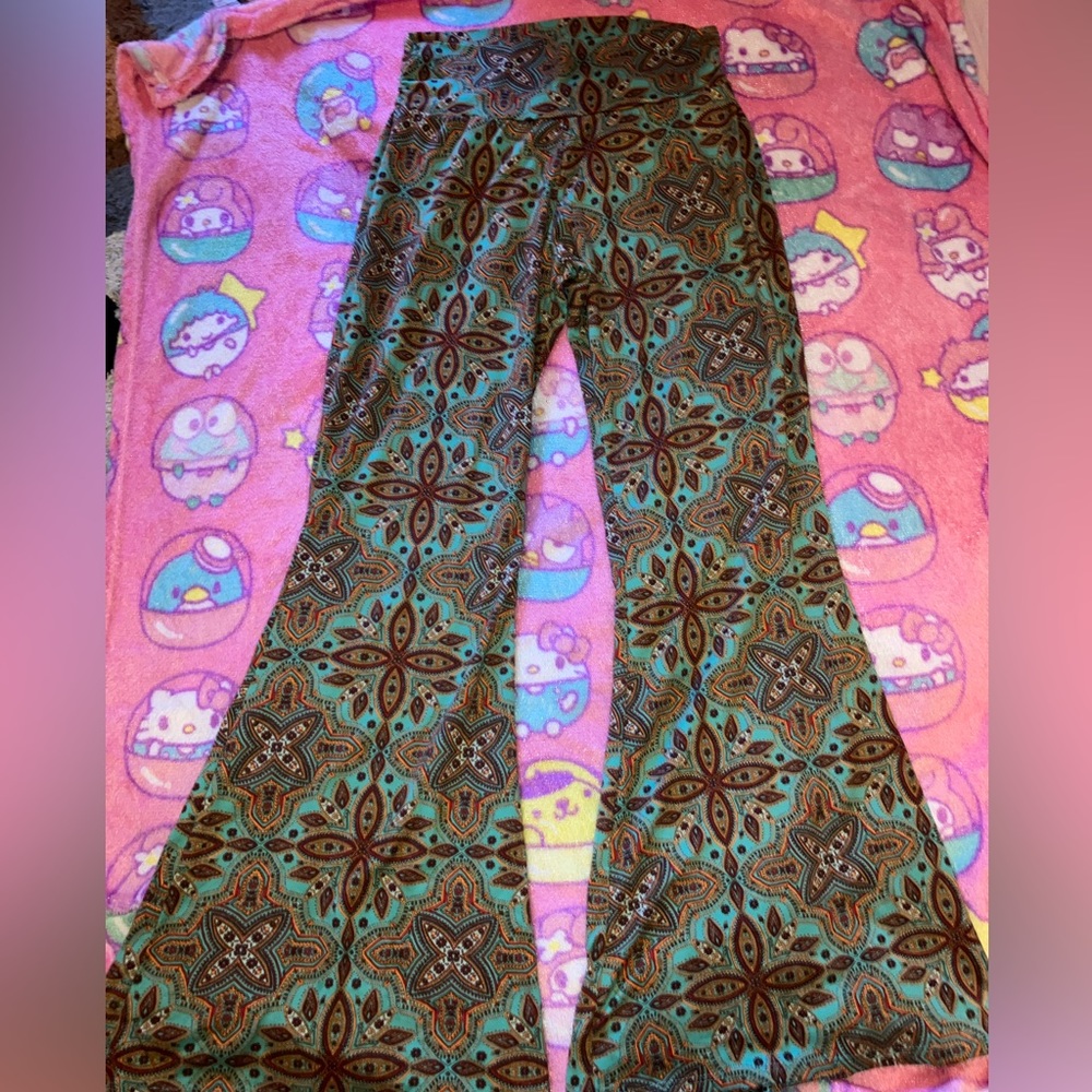 Hippie pattern flare leggings